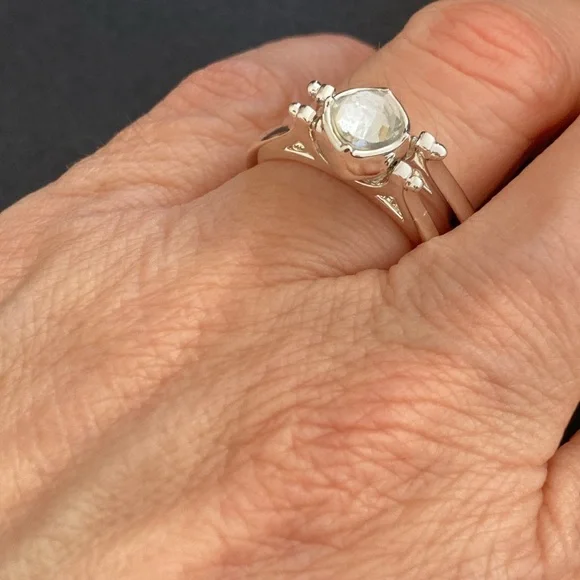 Avon Jewelry, Inverting Cocktail SilverTone Pave/Faceted Rhinestone 8 Ring R-2 - Picture 8 of 12